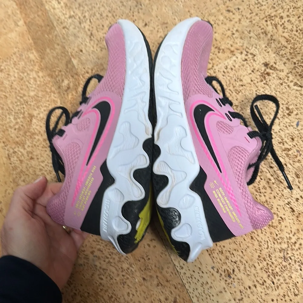 Nike Renew sneakers. Good condition Would be fantastic camp shoes! - Picture 9 of 11